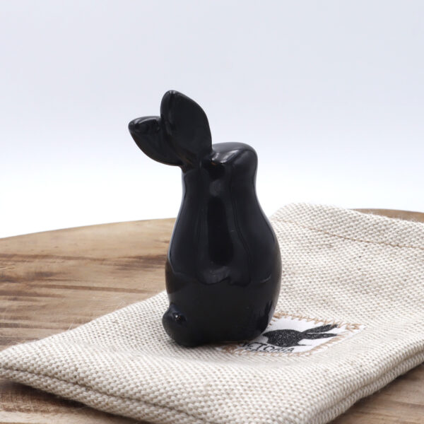 Lapin noir en céramique