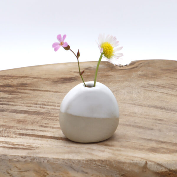 Mini vase en grès blanc