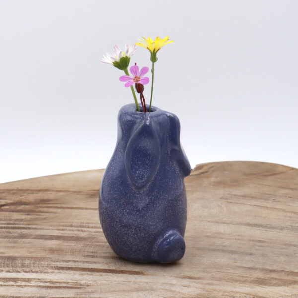 Vase en forme de lapin bleu en grès Victoria Céramique