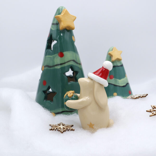 Lapin de Noël décoratif avec son paquet cadeau Victoria Céramique