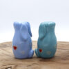 Couple de lapins décoratifs bleus Victoria Céramique